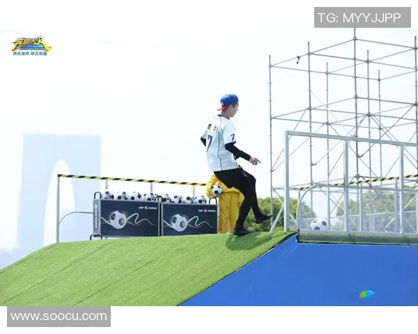 鹿晗在绿茵场上展现足球才华引发粉丝热议与期待 鹿晗在绿茵场上展现足球才华引发粉丝热议与期待